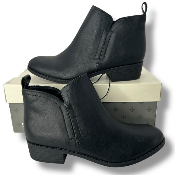 NEW Sun + Stone Black Booties Size 6 Faux Leather Low Ankle Boot Classic Simple - Picture 1 of 12
